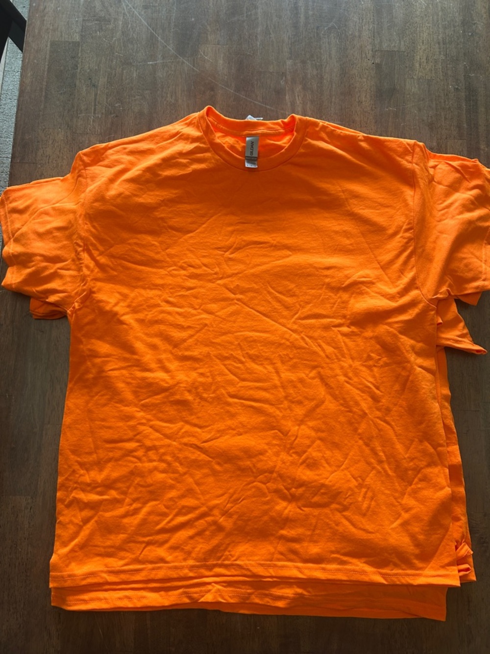 Lot of 8 size XL Gildan Men's Short Sleeve Crew Neck T-Shirt - Safety Orange